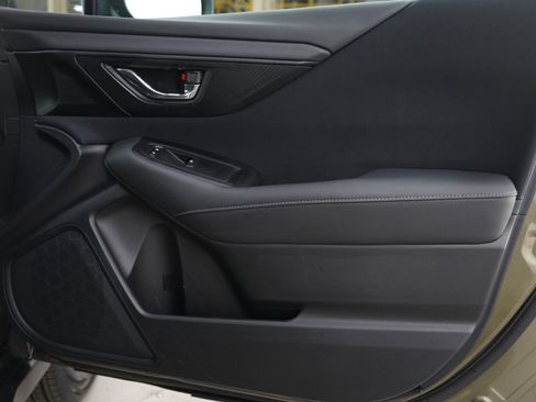 Certified 2025 Subaru Outback Premium image 9