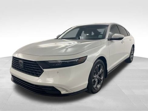 Used 2023 Honda Accord EX-L image 4