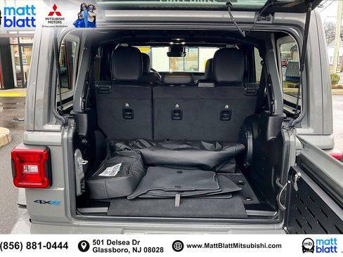 Used 2022 Jeep Wrangler Unlimited Sahara image 34