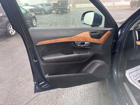 Used 2025 Volvo XC90 B5 Plus w/ Protection Package Premier image 19