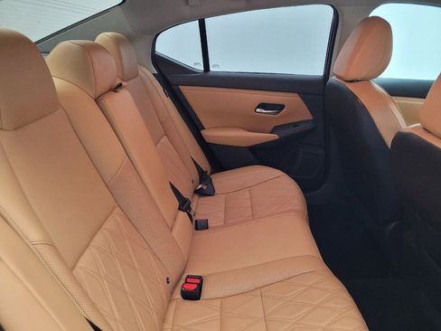 Used 2021 Nissan Sentra SV w/ SV Premium Package FWD image 19