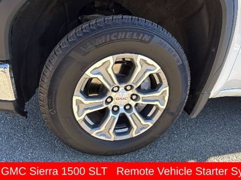 Used 2025 GMC Sierra 1500 SLT AWD/4WD image 9