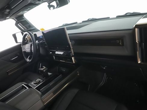Used 2024 GMC Hummer EV 3X image 32