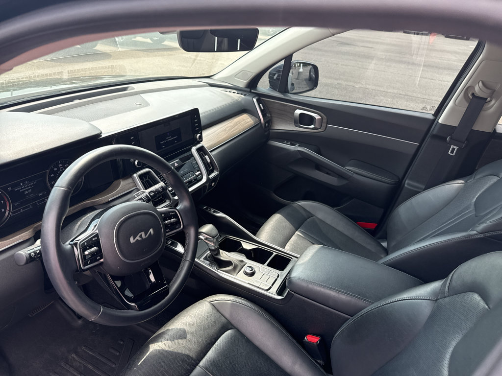 Used 2023 Kia Sorento S w/ Panoramic Sunroof Package AWD/4WD image 11