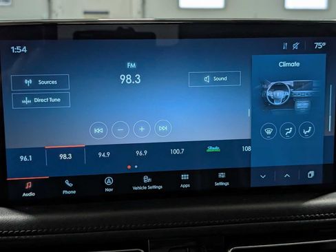 Used 2022 Lincoln Nautilus AWD w/ Premium Package image 24