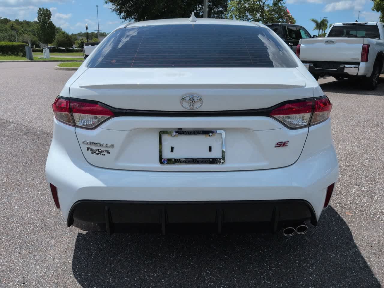 Certified 2026 Toyota Corolla SE FWD image 5