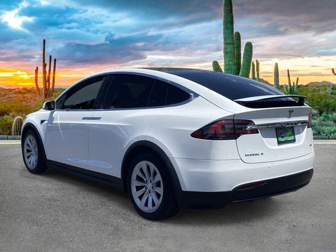 Used 2018 Tesla Model X 100D AWD/4WD image 5