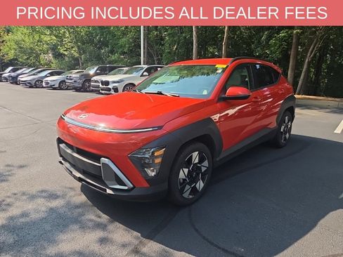 Used 2025 Hyundai Kona SEL FWD image 3