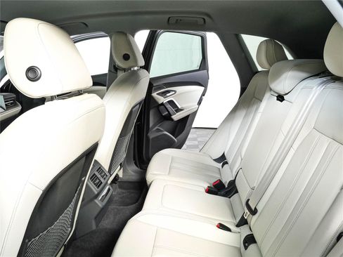 Used 2025 Audi Q5 Premium w/ Convenience Package AWD/4WD image 20