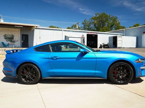 Used 2019 Ford Mustang Coupe w/ Ecoboost Performance Package RWD image 3