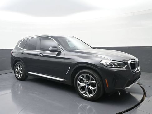 Used 2023 BMW X3 xDrive30i w/ Premium Package AWD/4WD image 3
