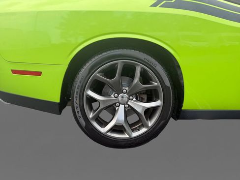 Used 2015 Dodge Challenger R/T w/ Quick Order Package 22B R/T RWD image 10