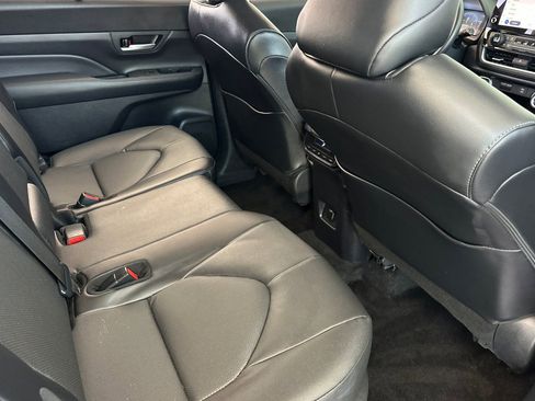Used 2024 Toyota Grand Highlander FWD image 20
