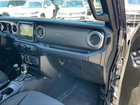 Used 2023 Jeep Wrangler Unlimited Sahara w/ Cold Weather Group AWD/4WD image 12
