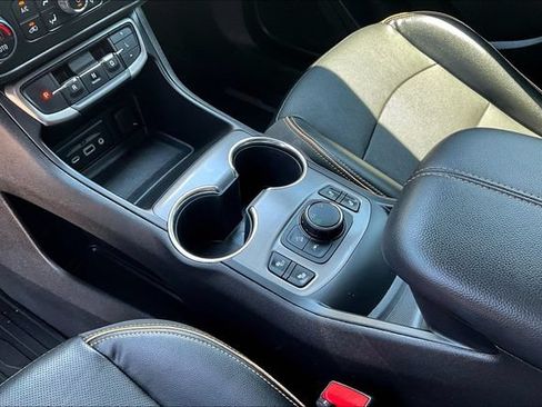 Used 2023 GMC Terrain AT4 AWD/4WD image 19