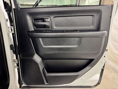 Used 2018 RAM 2500 Tradesman w/ Chrome Appearance Group image 14