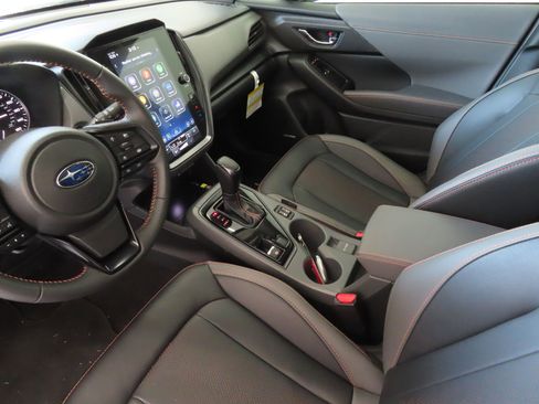 Used 2025 Subaru Crosstrek 2.5i Limited w/ Crosstrek Mirror Package image 23