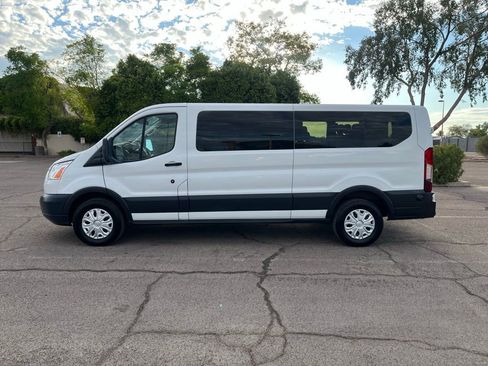 Used 2017 Ford Transit 350 XLT image 5