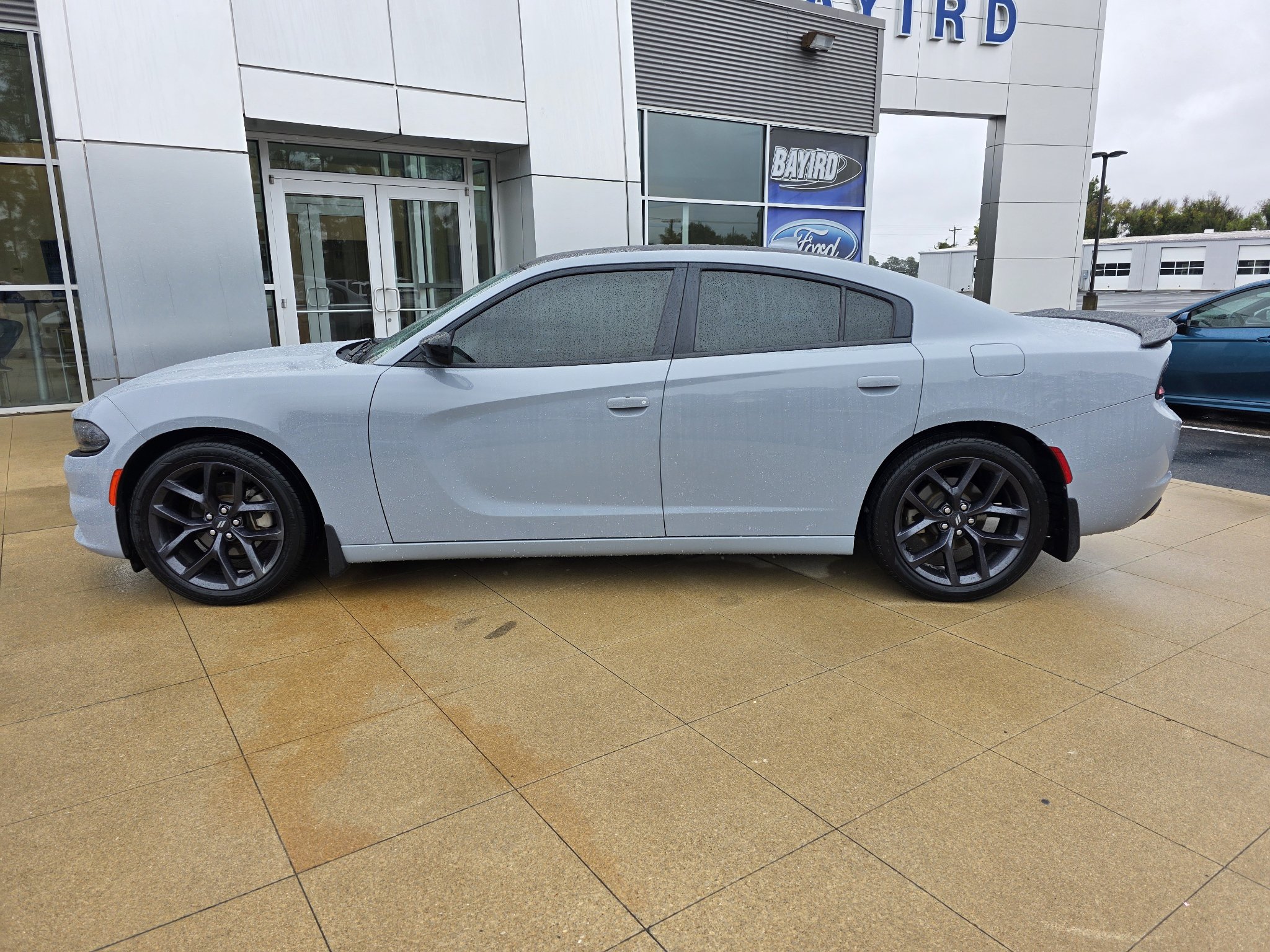 Used 2021 Dodge Charger SXT w/ Plus Group RWD image 4
