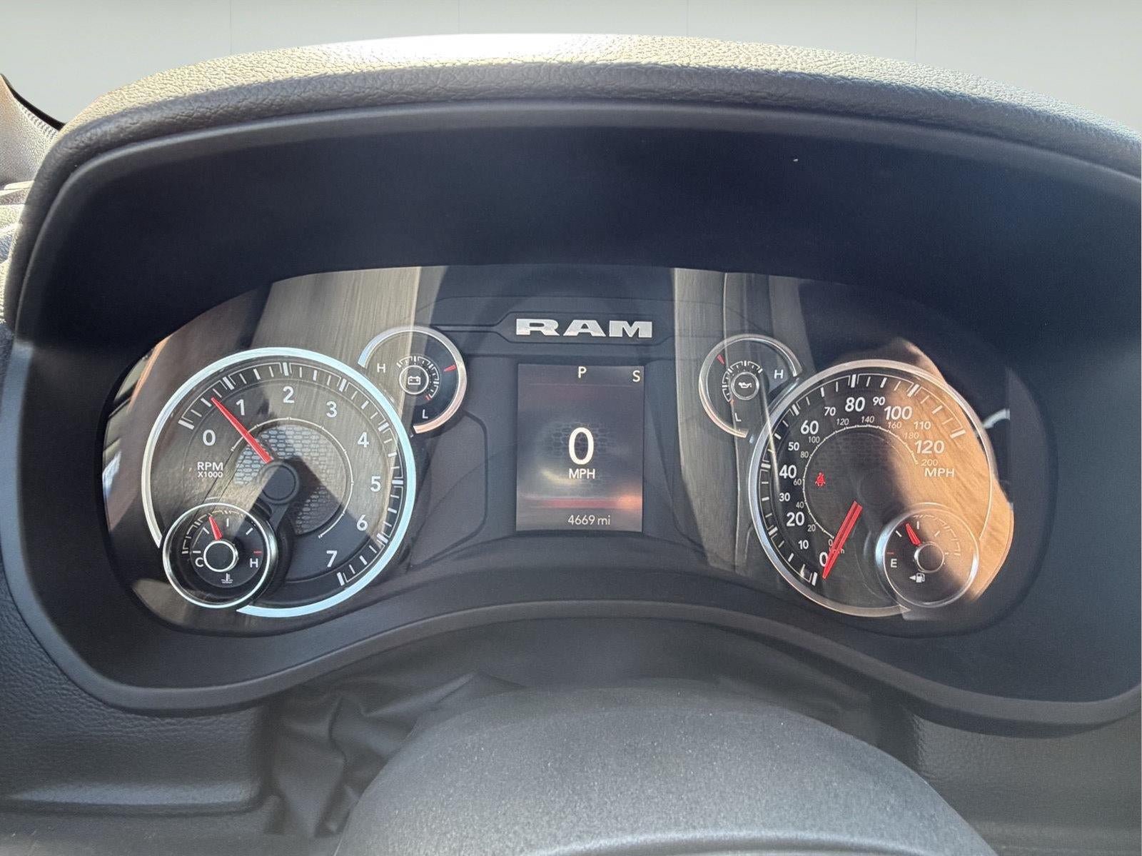 Used 2025 RAM 1500 Big Horn AWD/4WD image 19