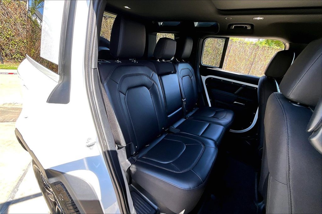 Used 2025 Land Rover Defender 110 S AWD/4WD image 37