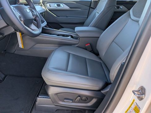 New 2026 Ford Explorer Active w/ Active Comfort Package image 9