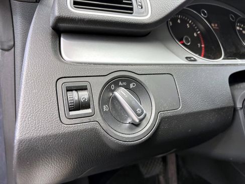 Used 2012 Volkswagen CC Sport FWD image 15