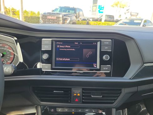 Used 2019 Volkswagen Jetta GLI image 21