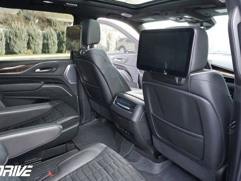 Used 2023 Cadillac Escalade ESV Sport Platinum w/ LPO, Floor Liner Package image 40