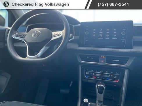 New 2026 Volkswagen Taos SE image 30
