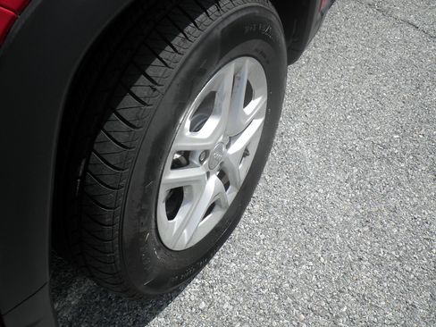 Used 2018 Jeep Compass Sport w/ Tech Group image 13