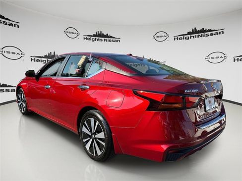 Certified 2022 Nissan Altima 2.5 SV image 6