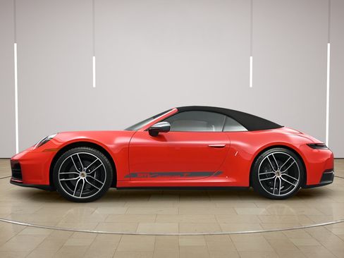 Certified 2026 Porsche 911 Carrera T RWD image 33