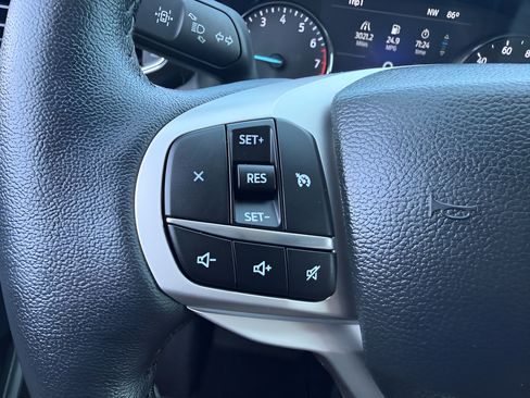 Used 2023 Ford Explorer XLT w/ Equipment Group 202A AWD/4WD image 19