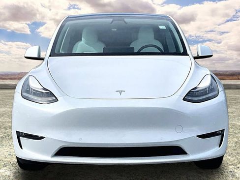 Used 2021 Tesla Model Y Long Range AWD/4WD image 2