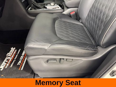 Used 2024 INFINITI QX80 Sensory w/ Cargo Package AWD/4WD image 20