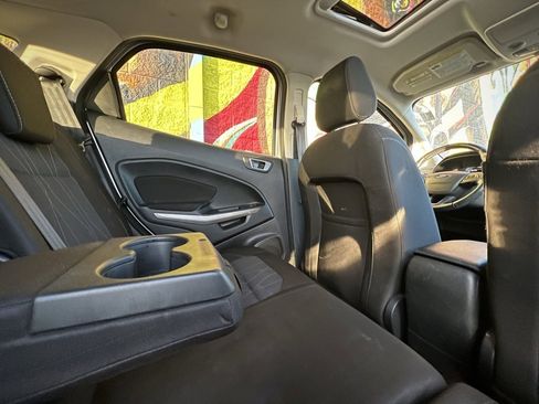 Used 2019 Ford EcoSport SE image 28