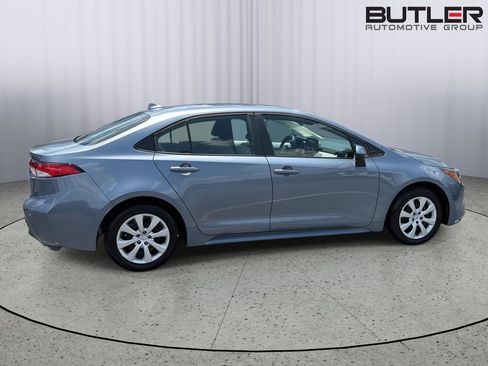 Used 2024 Toyota Corolla LE FWD image 7