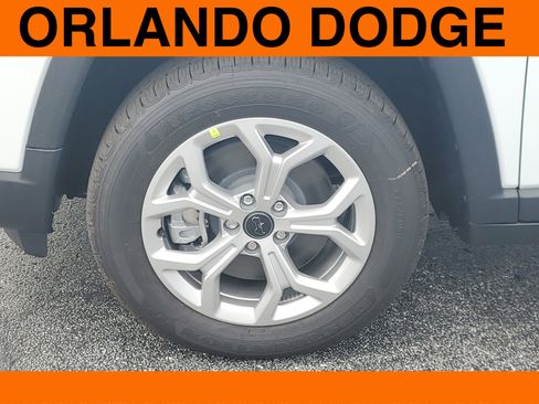 New 2026 Jeep Compass Latitude image 5