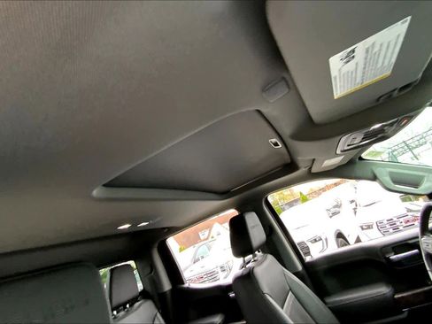 Used 2021 GMC Sierra 1500 Denali w/ Denali Premium Package image 14