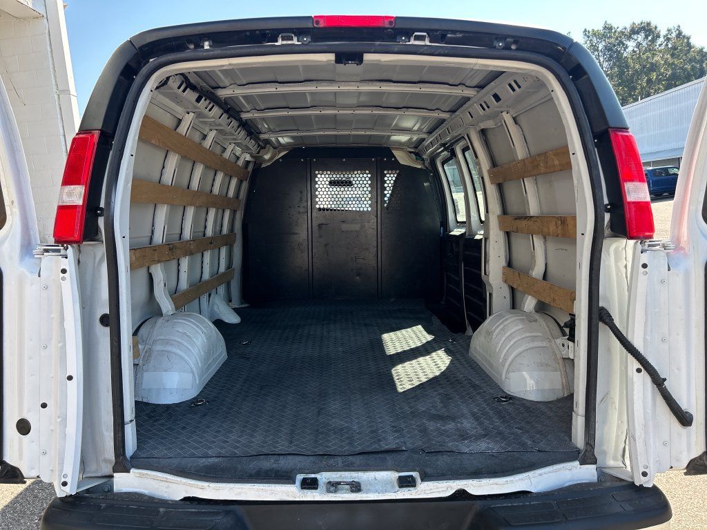 Used 2025 GMC Savana 2500 w/ Driver Convenience Package RWD image 13