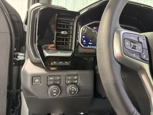 New 2026 Chevrolet Silverado 1500 LTZ w/ LTZ Premium Package AWD/4WD image 35