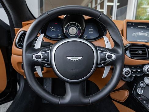 Used 2021 Aston Martin V8 Vantage Roadster image 26