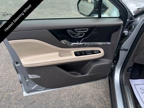 Used 2023 Lincoln Corsair AWD w/ Equipment Group 101A image 15