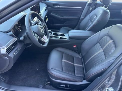 New 2026 Nissan Altima 2.5 SR FWD image 13