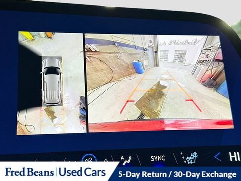 Used 2026 Chevrolet Traverse LT w/ Driver Confidence Package image 15