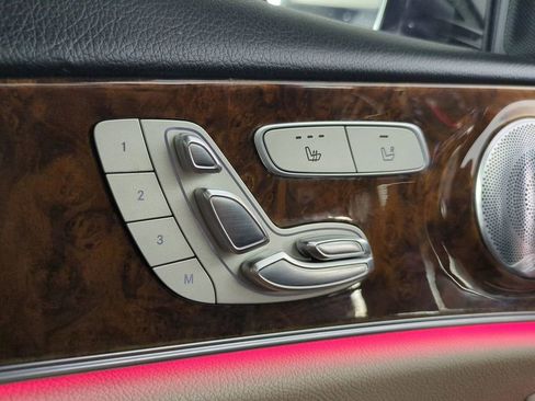 Used 2018 Mercedes-Benz E 300 image 21