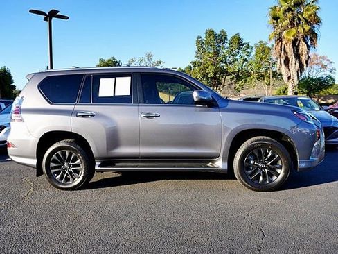 Used 2023 Lexus GX 460 Premium w/ Premium Plus Package image 7