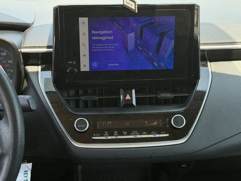 Used 2023 Toyota Corolla LE FWD image 17