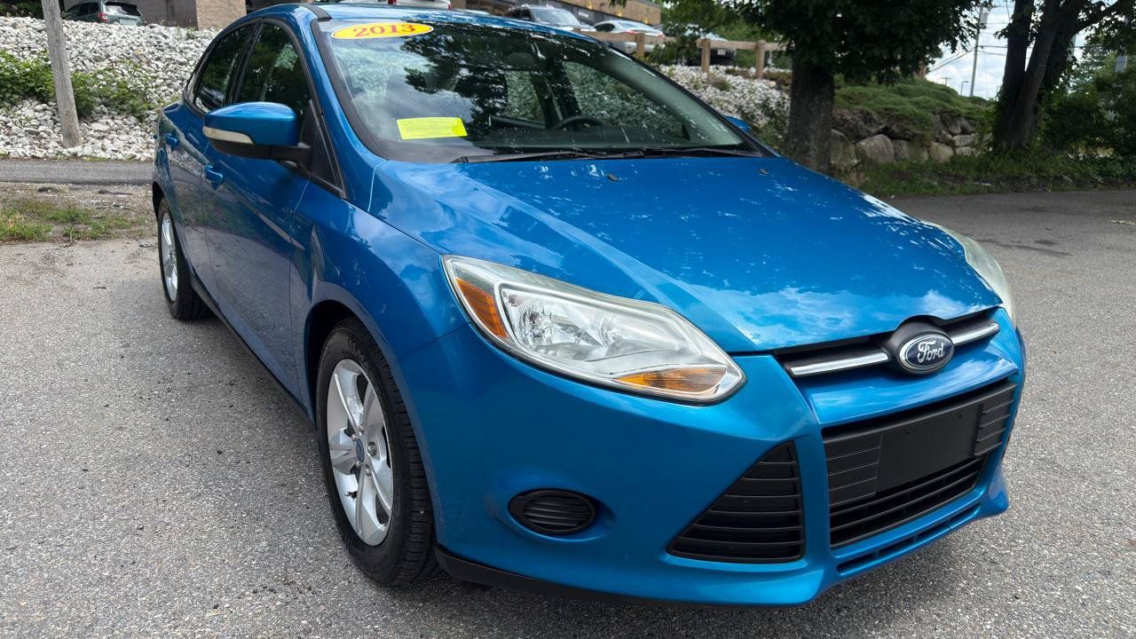Used 2013 Ford Focus SE w/ SE Winter Pkg FWD image 10